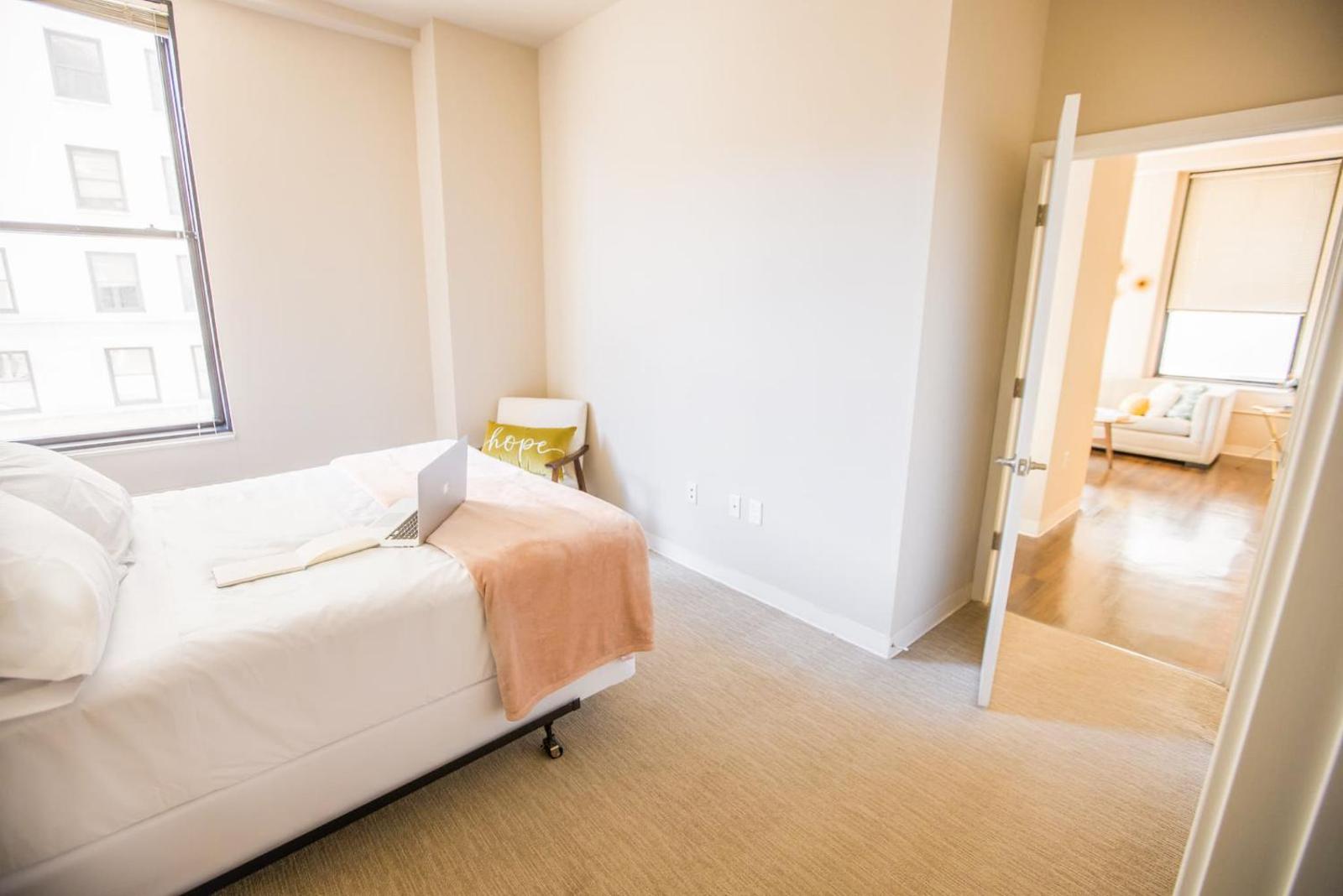 2BR/2BA Brand New Distinguished Luxury Suite w/ Gym by ENVITAE